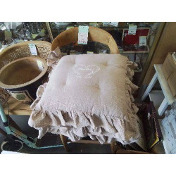 LOT 2 GALETTES CHAISE +1 ENL ETAT VOLANTS MAISONS DU MONDE