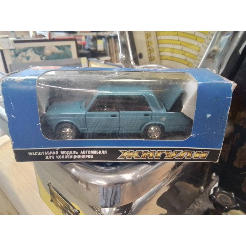 VOITURE MINIATURE LADA MADE IN USSR