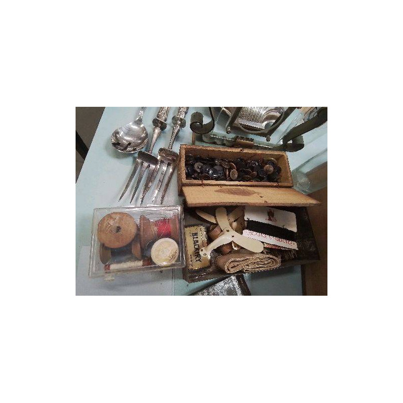 LOT COUTURE ANCIEN 3 BOITES