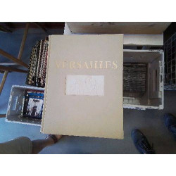 LIVRE VERSAILLES 