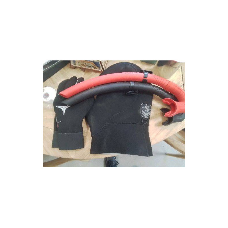 LOT PLONGÉE 2 TUBAS CAGOULE SCUBAPRO GANTS MARES