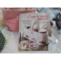 LIVRE LINGE ET TISSUS ANCIENS