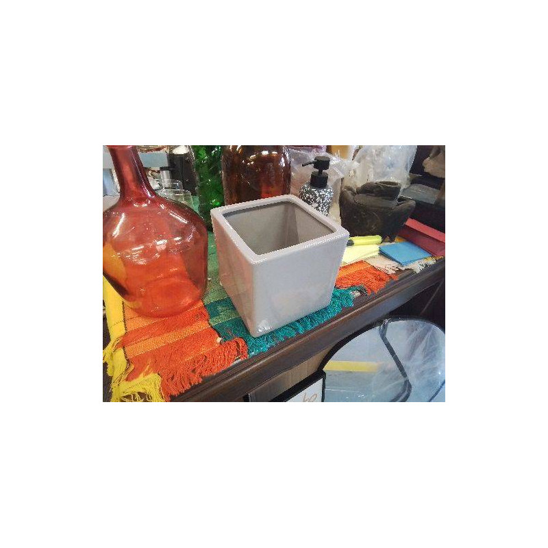 CACHE POT GRIS